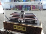 4 Souvenir Cinderamata Monumen Unik Khas Daerah