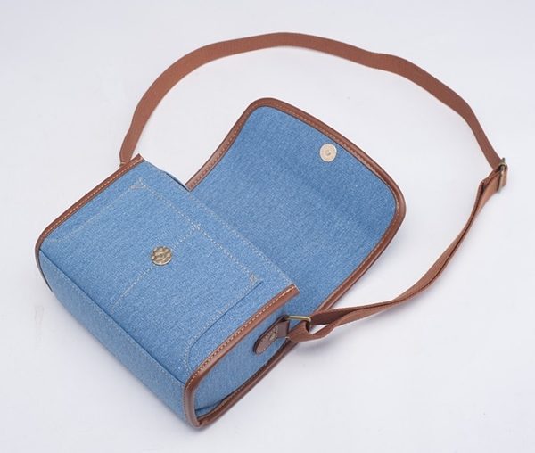Tas dari kantong plastik